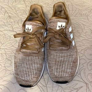 Adidas Swift Run Casual Shoes